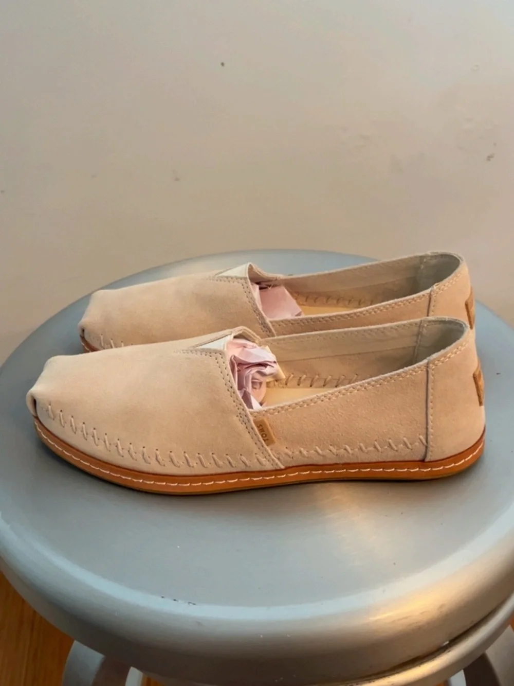 TOMS Women’s W9 Beige Suede Alpargata Slip-On Flats New Without Box